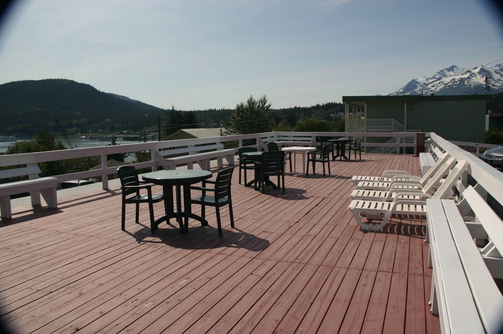 Captain'S Choice Motel Гейнс Екстер'єр фото