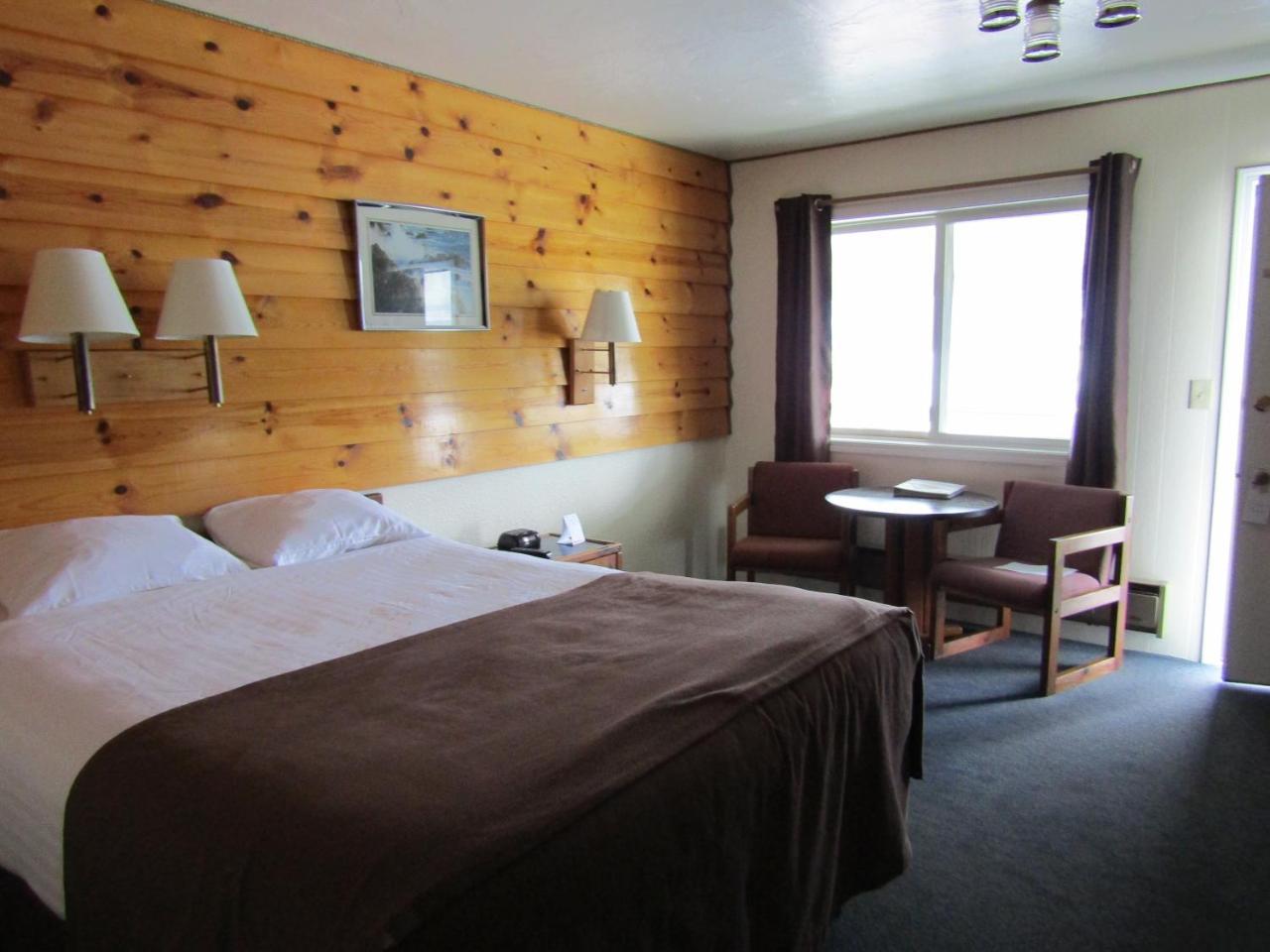 Captain'S Choice Motel Гейнс Екстер'єр фото