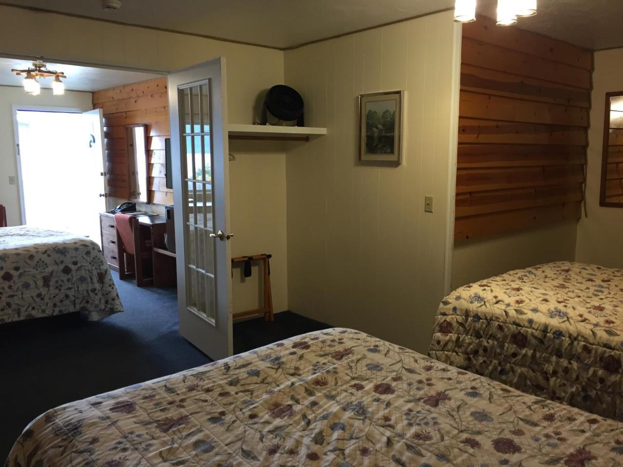 Captain'S Choice Motel Гейнс Екстер'єр фото