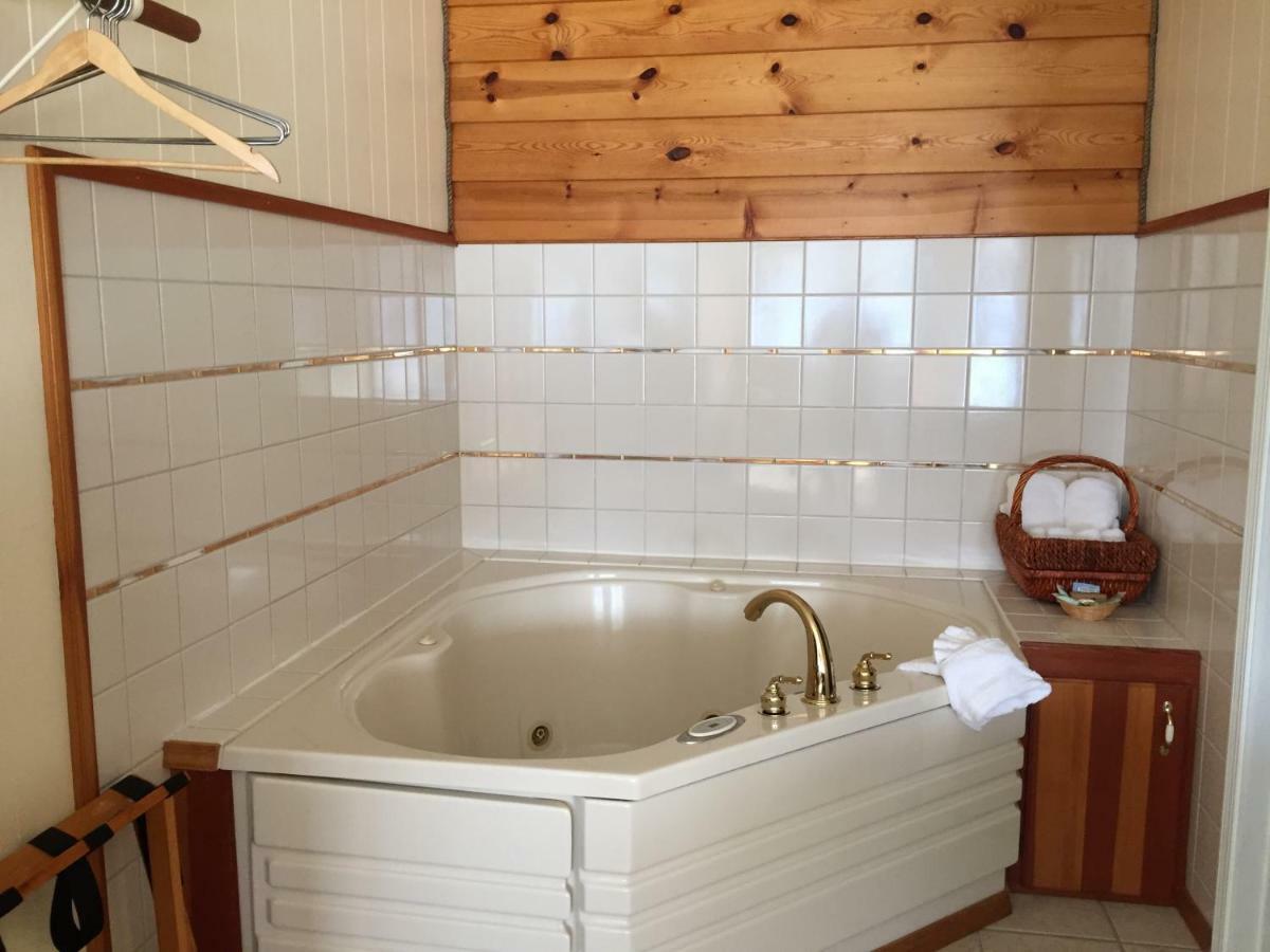 Captain'S Choice Motel Гейнс Екстер'єр фото